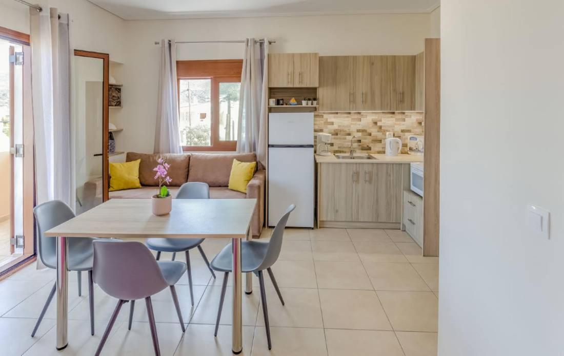 Aloustina Apartments Archangelos  Extérieur photo